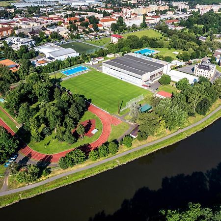 Hotel Active Stadium ロヴォシツェ エクステリア 写真